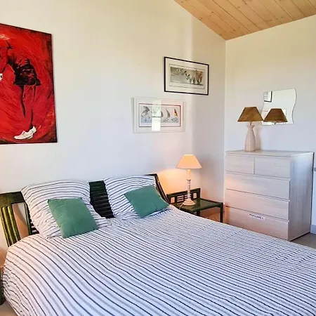 Villa Dans Le Centre De La Couarde, Superbe Familiale *