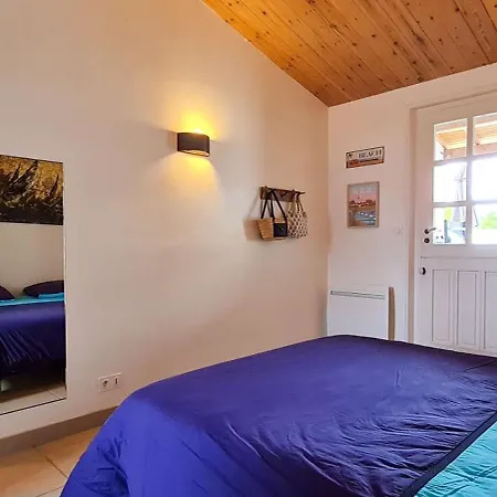 Dans Le Centre De La Couarde, Superbe Familiale Villa