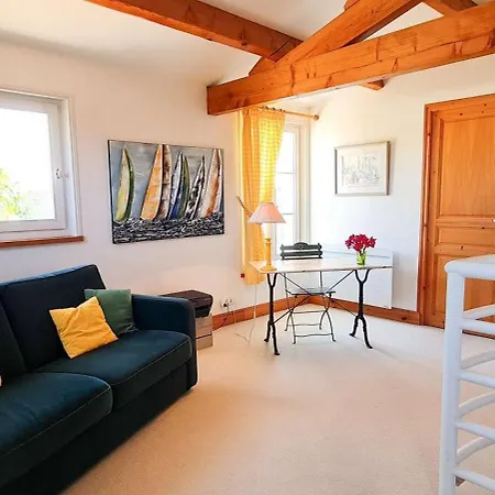 Dans Le Centre De La Couarde, Superbe Familiale * La Couarde-sur-Mer