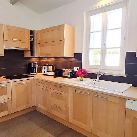 Dans Le Centre De La Couarde, Superbe Familiale וילה